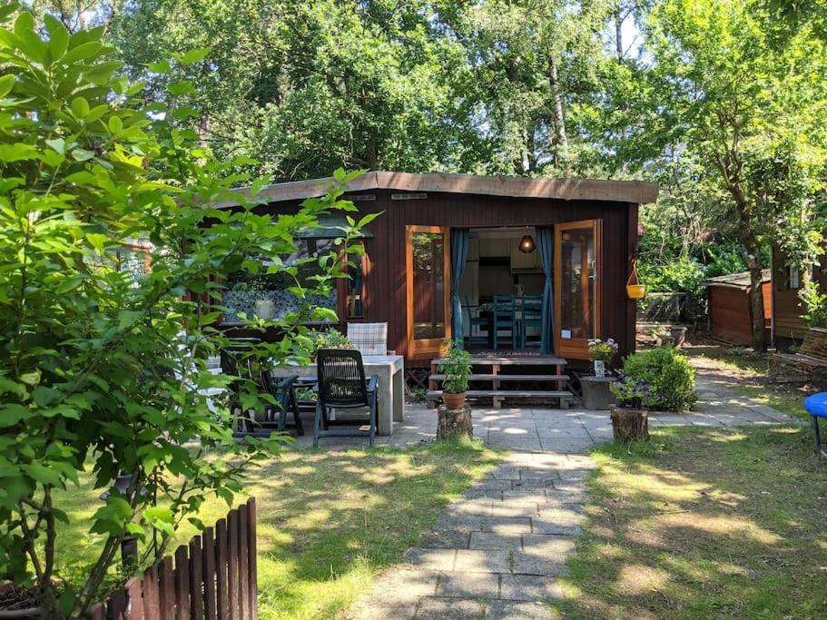 Sfeervol Chaletje In Een Rustige Bosrijke Omgeving Diessen Exterior foto