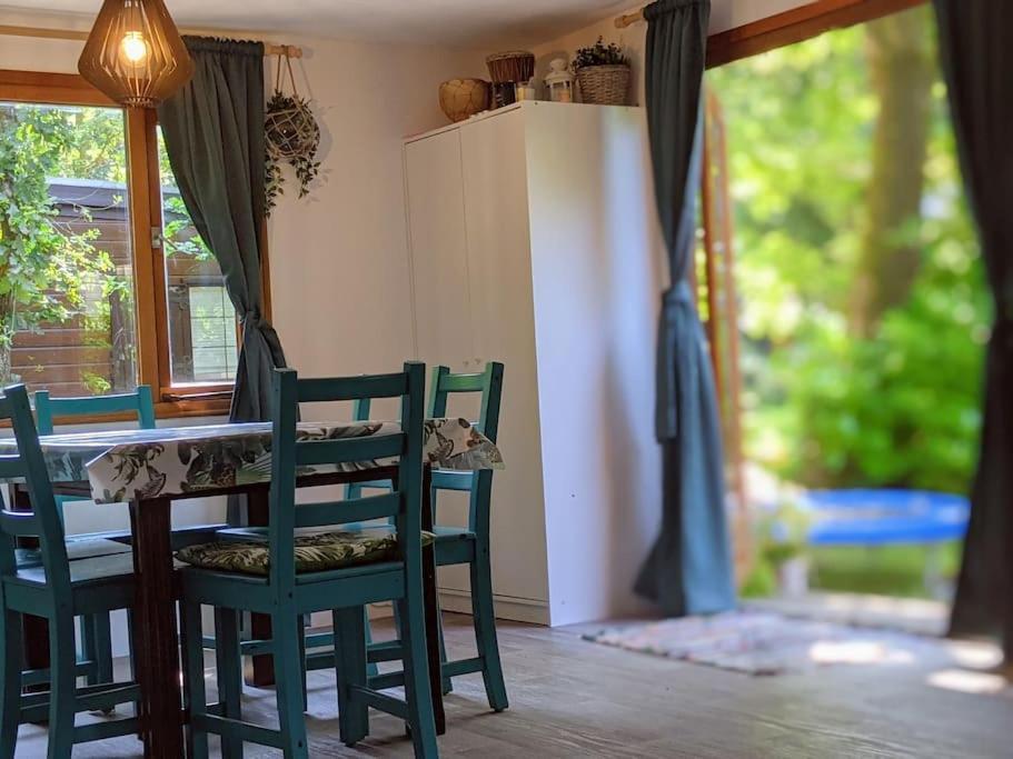 Sfeervol Chaletje In Een Rustige Bosrijke Omgeving Diessen Exterior foto